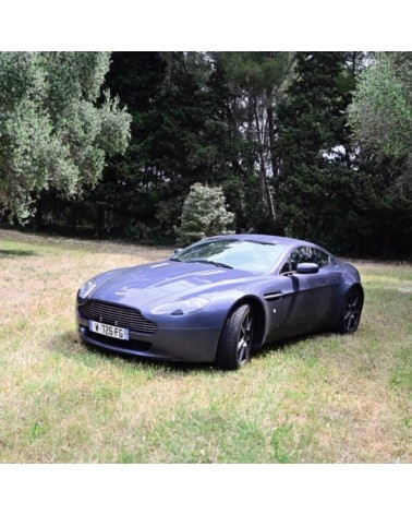 ASTON MARTIN VANTAGE