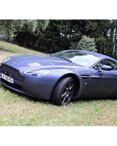 ASTON MARTIN VANTAGE