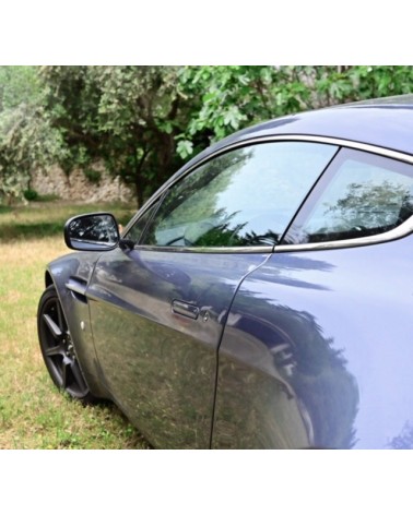 ASTON MARTIN VANTAGE