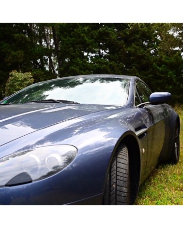 ASTON MARTIN VANTAGE